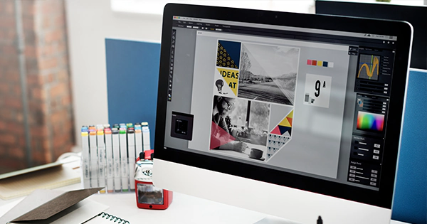 Ecrã com software de imagem aberto com design de uma empresa